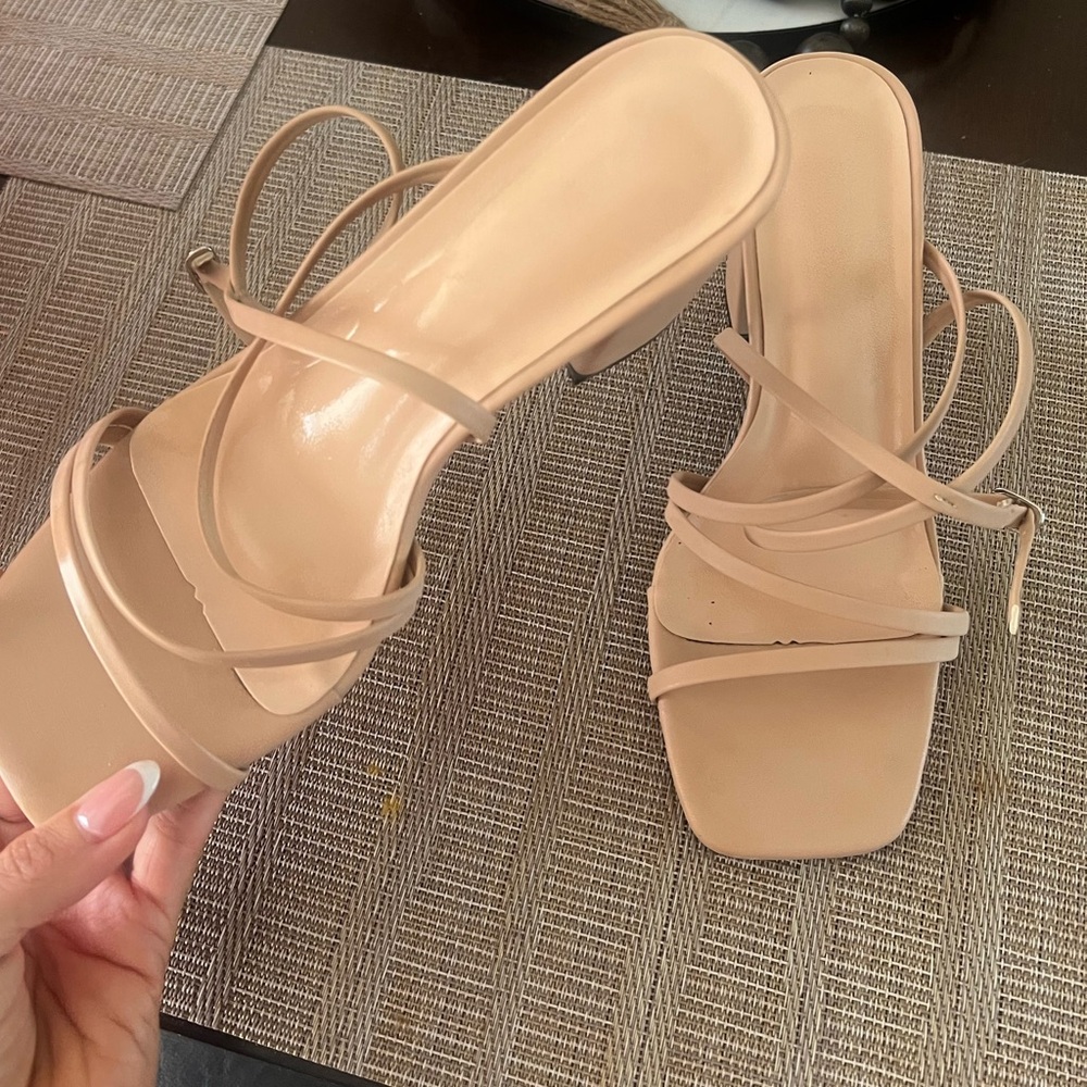 Azazie-ANKLE STRAP BLOCK HEEL SANDALS - Picture 7 of 9